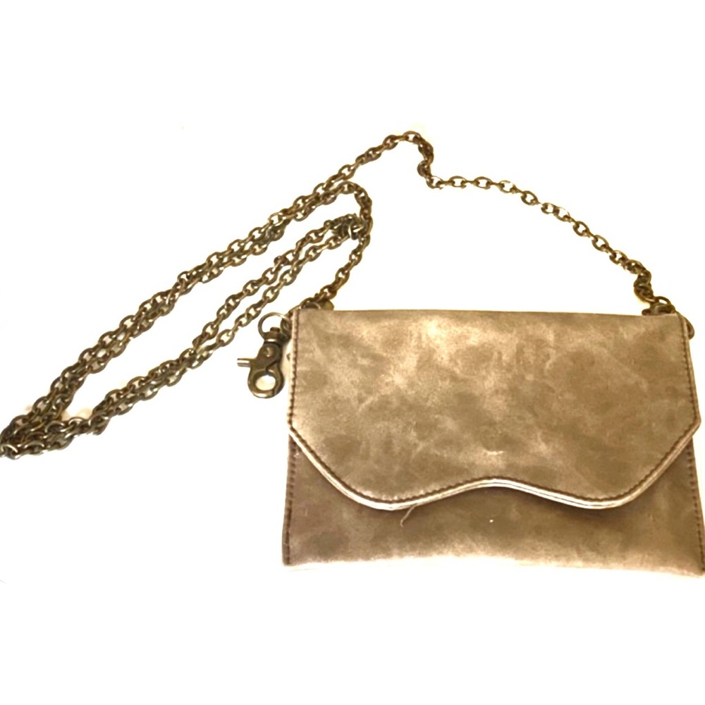 3/$8🎉 Mud Pie | Taupe faux leather with crossbody chain
